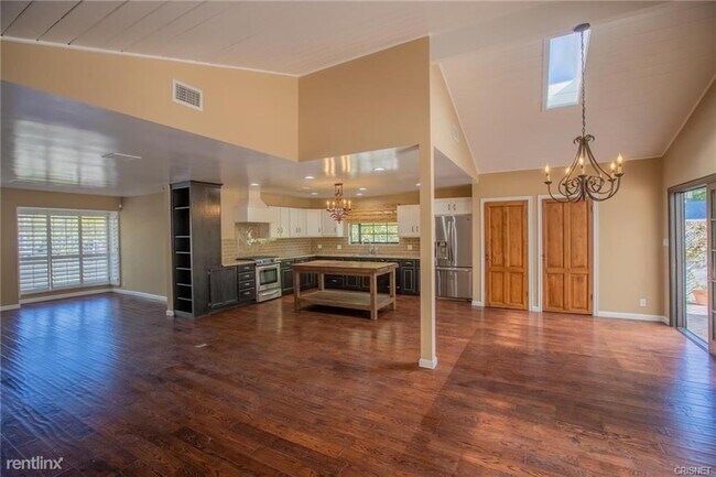 Building Photo - 3 br, 2 bath House - 22202 Costanso St