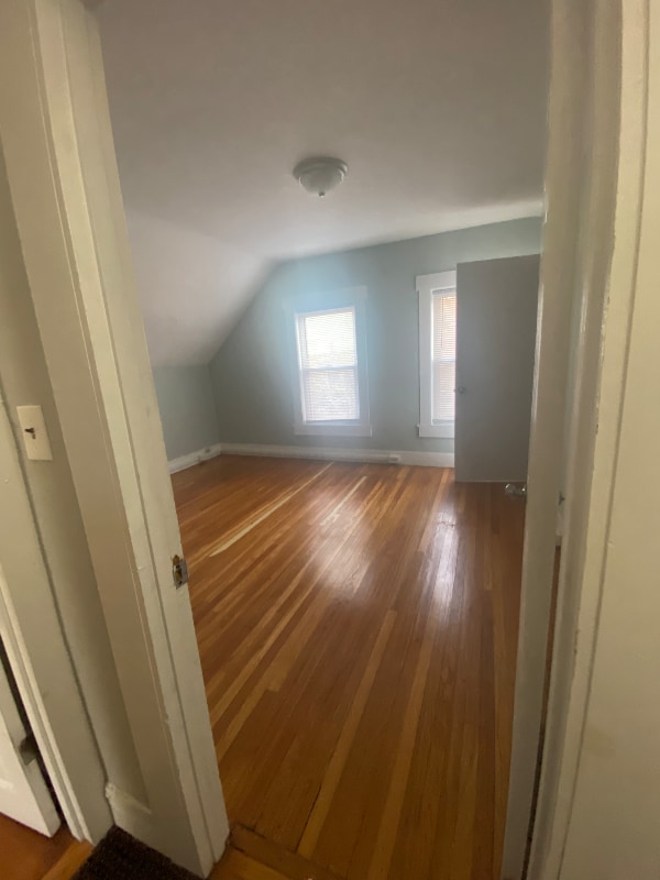 Building Photo - 17 Bowers St