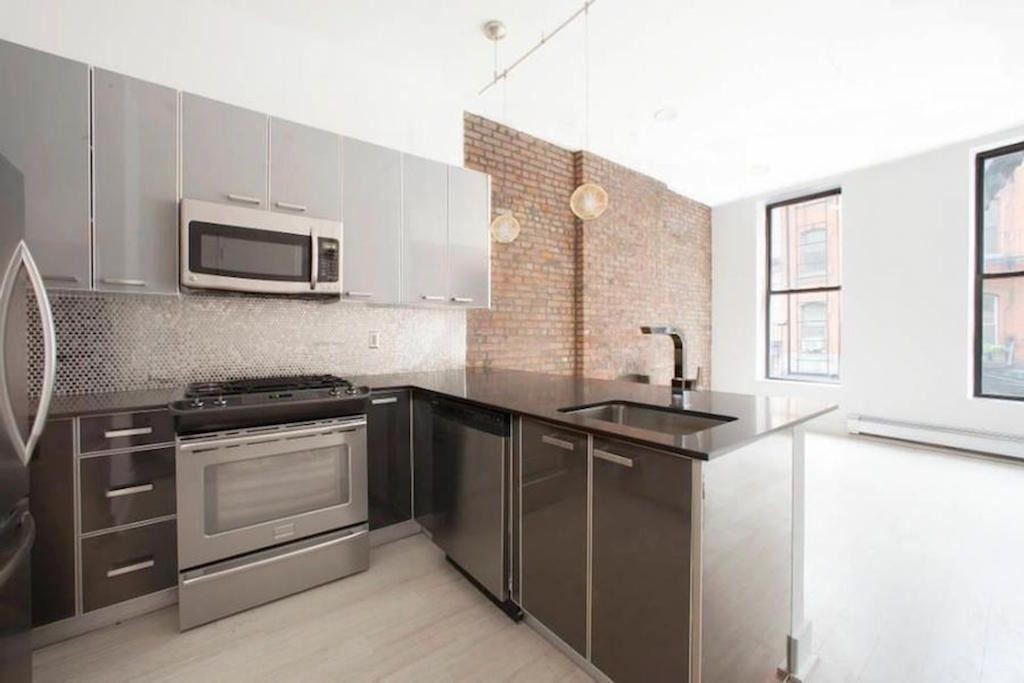 Primary Photo - 3 Bleecker St