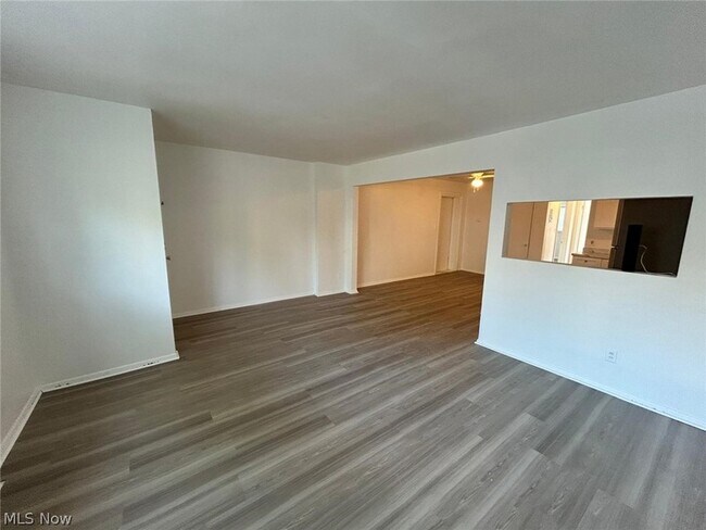 Building Photo - 2236 W 103rd St
