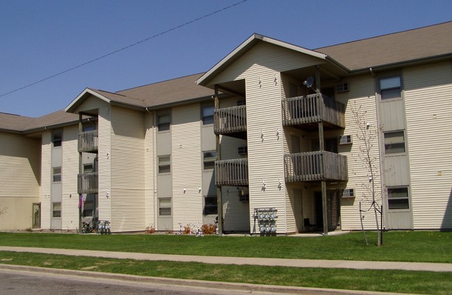 Building Photo - The Woodlands Apartments