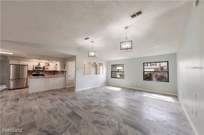Foto del edificio - 5 br, 2 bath House - 624 Pearl Rd Fl 32708