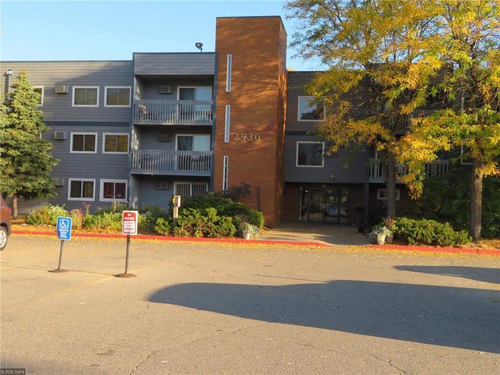 Foto principal - 2930 Blaisdell Ave