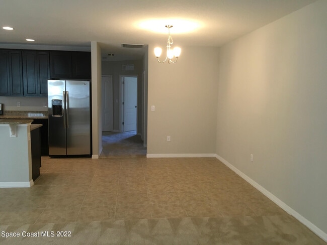 Building Photo - 967 Zambrana St SE