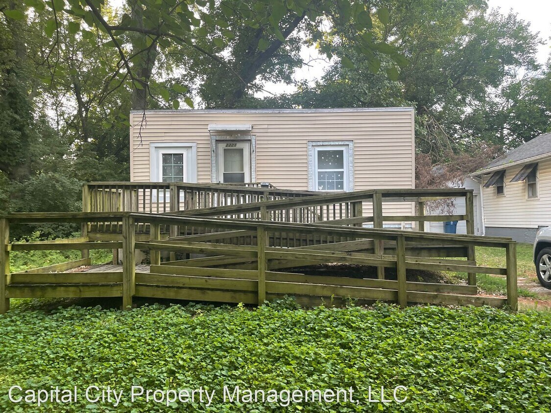 1 br, 1 bath House 2221 EAST ADAMS House for Rent in Springfield