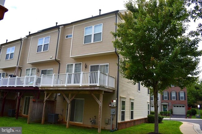 Foto del edificio - 22455 Glenbow Way