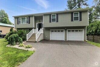 Building Photo - 221 Griffin Rd