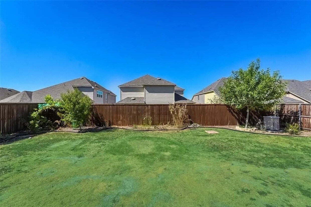 Beautiful and Spacious 3 Bedroom 3 Bathroo... House Rental in Aubrey, TX