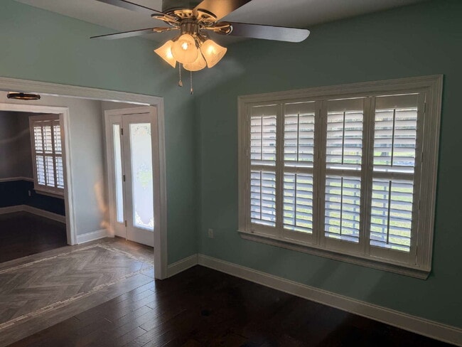 Building Photo - "Spacious 4-Bedroom Pool Home in Crestview!"