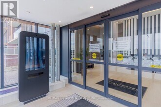 Building Photo - 220 Missinnihe Way