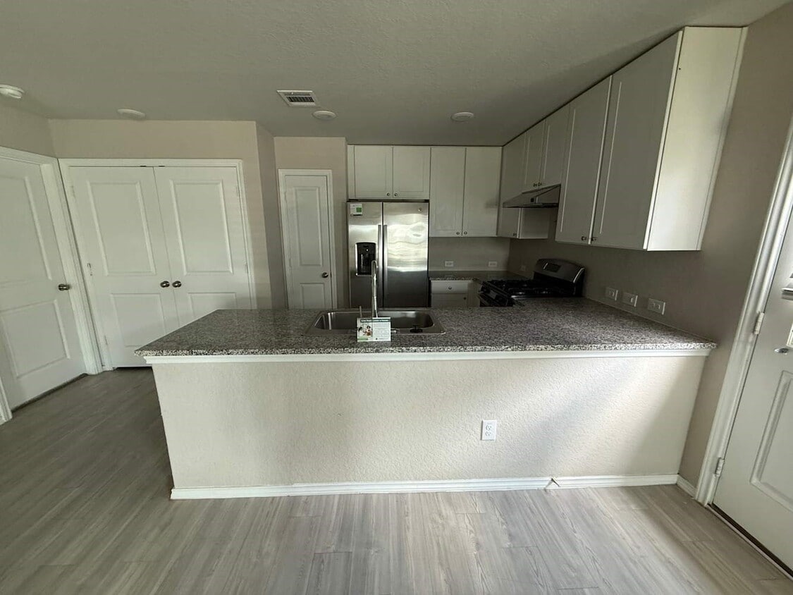 Building Photo - 3234 Carducci Dr