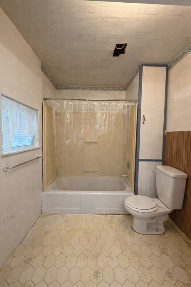 Foto del edificio - 1806 Black River Rd