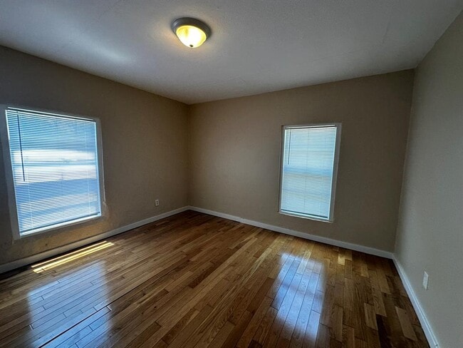 Foto del edificio - 3821 Maplewood Ave