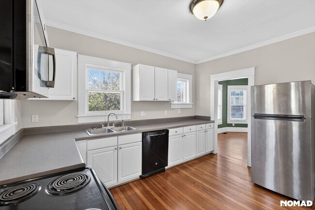 Foto del edificio - 808 Spring Garden St