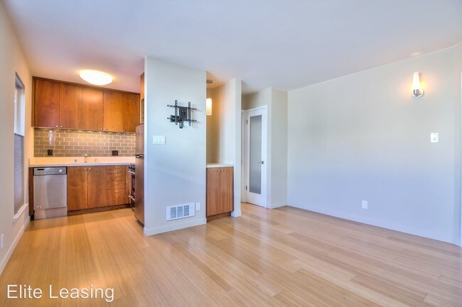 Foto del edificio - 1 br, 1 bath Apartment - 124 5th Avenue #5