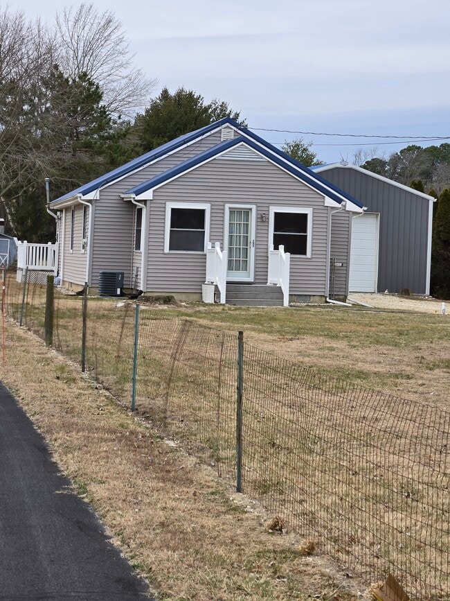 Home-Barn on 1/2 Acre - 23118 Argos Corner Rd