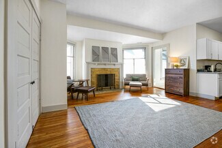 Building Photo - 1848 E 89th St