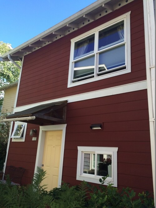 Building Photo - 112 22nd Ave