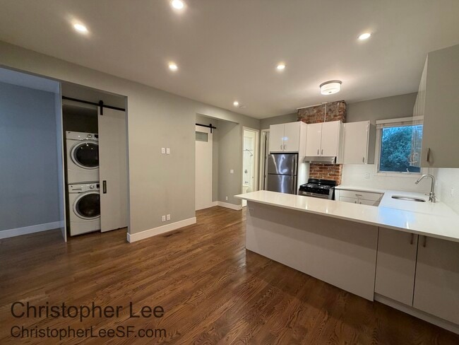 Photo - 2110 Baker St Apartment