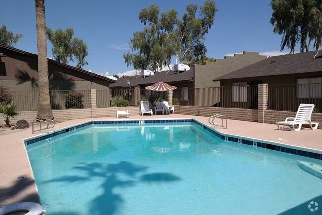 Building Photo - Desert Green Villas