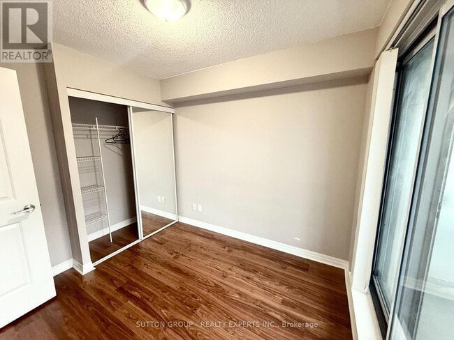 Building Photo - 30 Herons Hl Wy