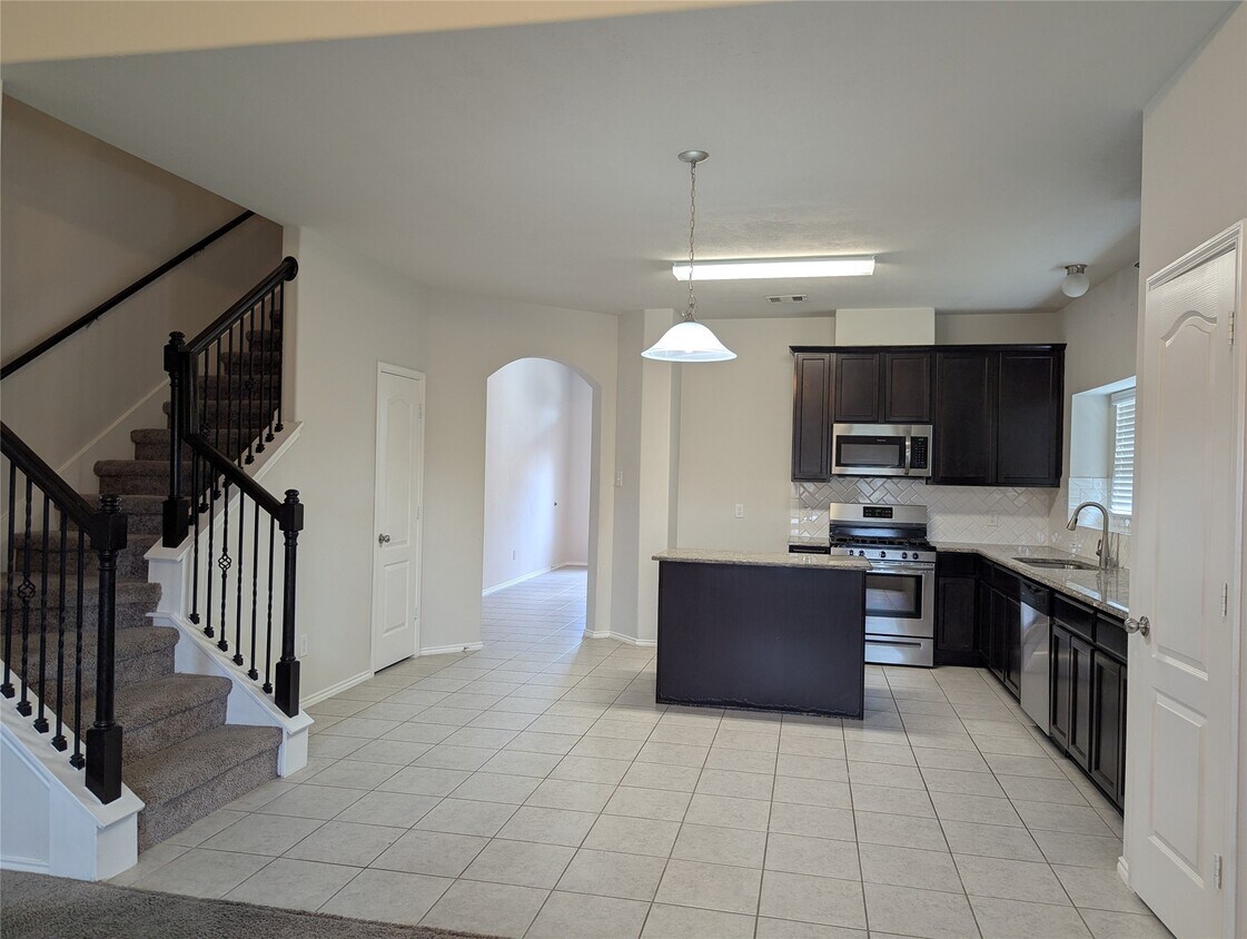 Foto del edificio - 13319 Lansdown St