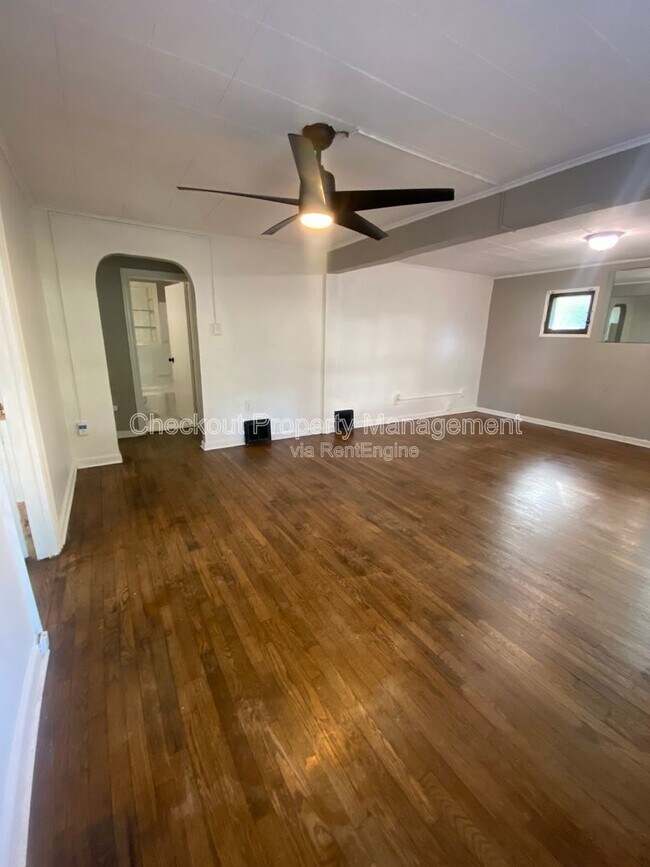 Foto del edificio - 5516 Fairridge Ct