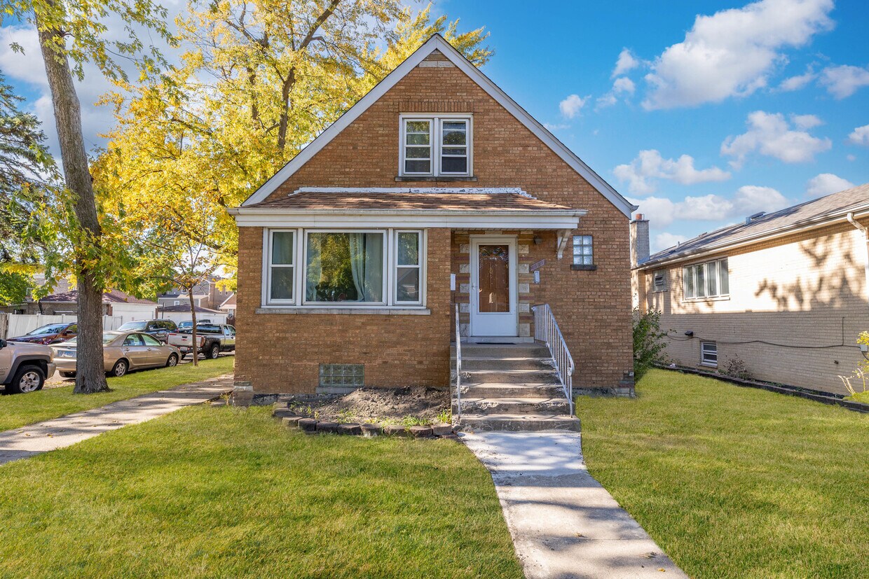 Foto principal - 4858 S Kildare Ave