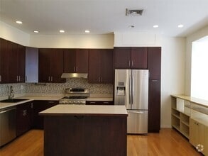 Building Photo - 232 E 53rd St