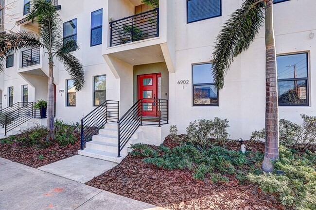 Photo - 6902 S MacDill Ave Townhome