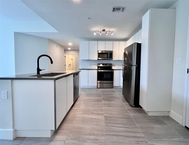 Foto del edificio - 120 N Compass Way