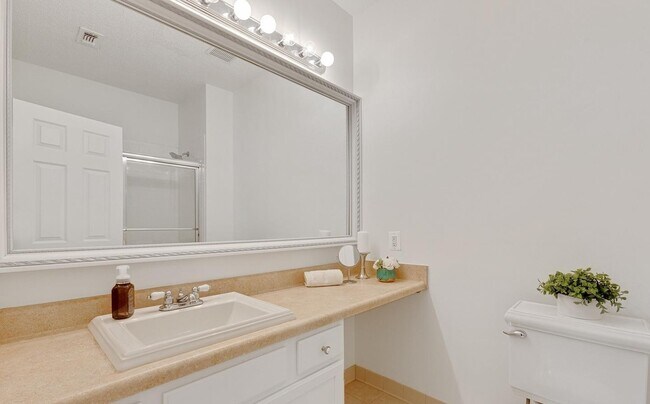 Bathroom - 1712 Lake Shore Crest Dr