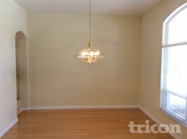 Foto del edificio - 28634 Hanging Moss Loop