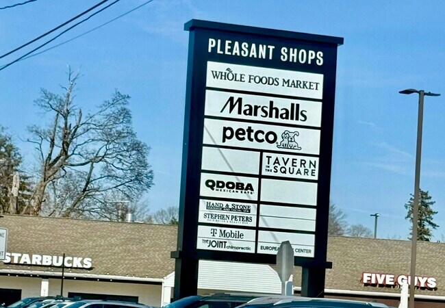 Foto del edificio - 1002 Main St