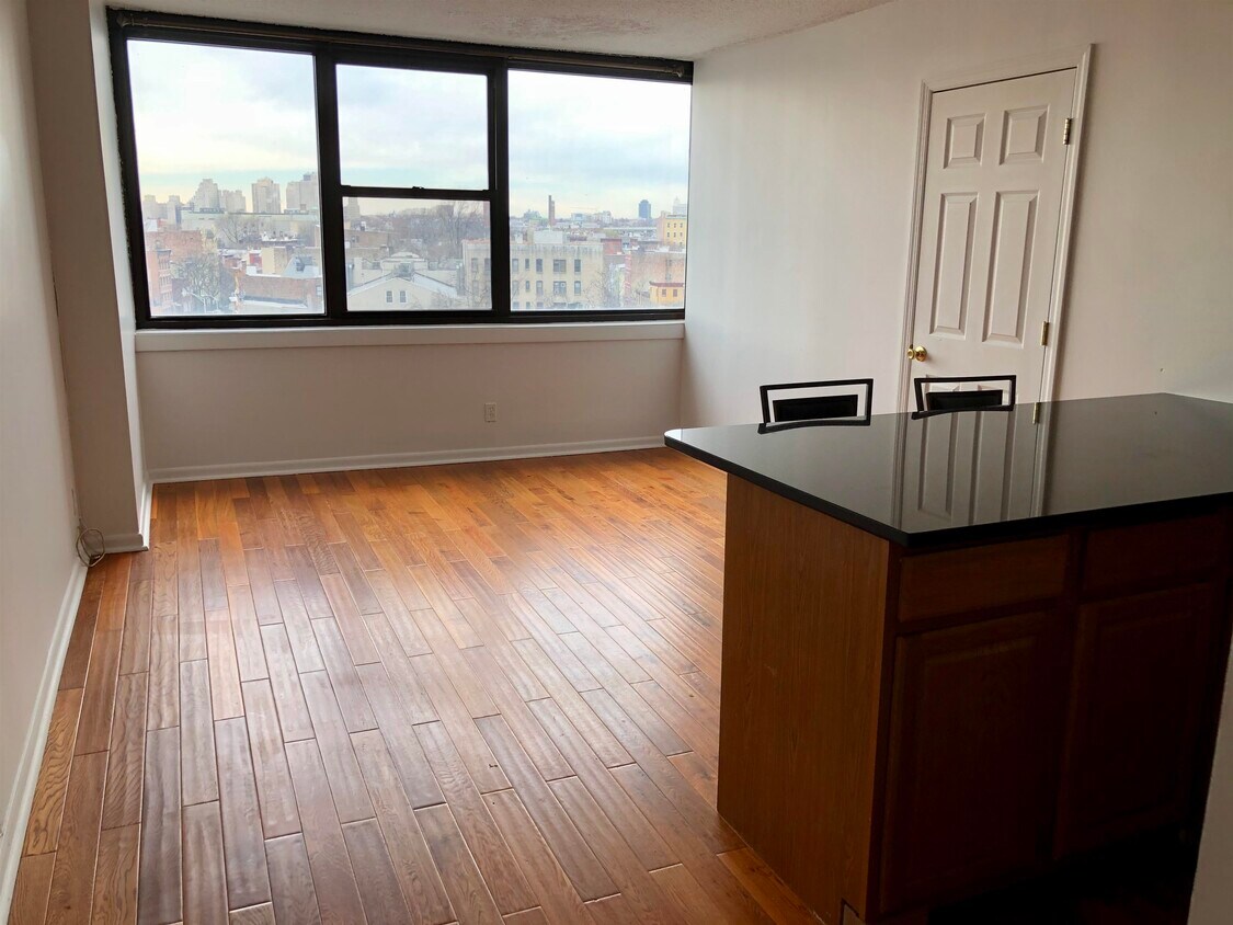 280 Marin Blvd Unit 8I, Jersey City, NJ 07302 Condo for Rent in Jersey City, NJ