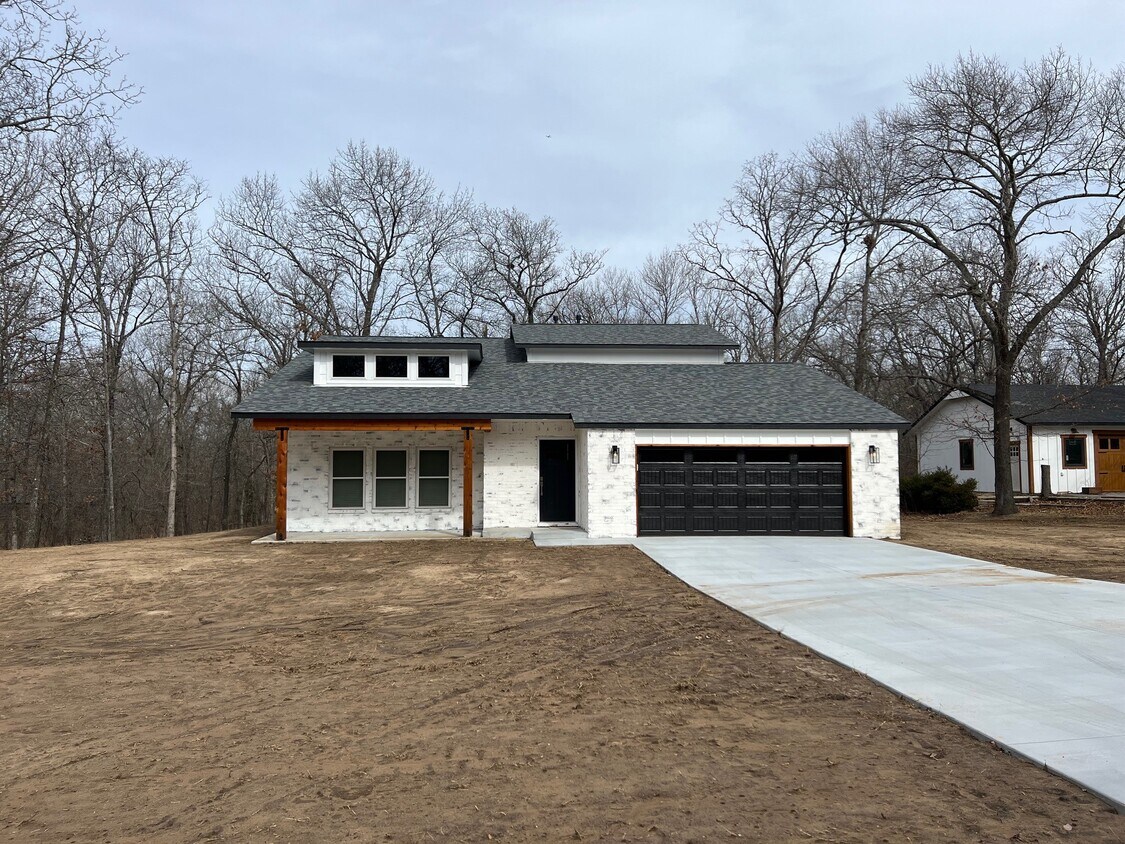 27405 E 7th St, Catoosa, OK 74015 House Rental in Catoosa, OK