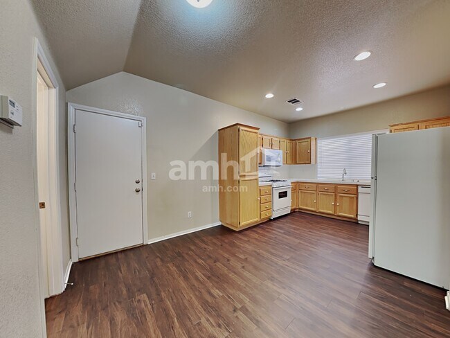 Building Photo - 9909 Via Delores Avenue