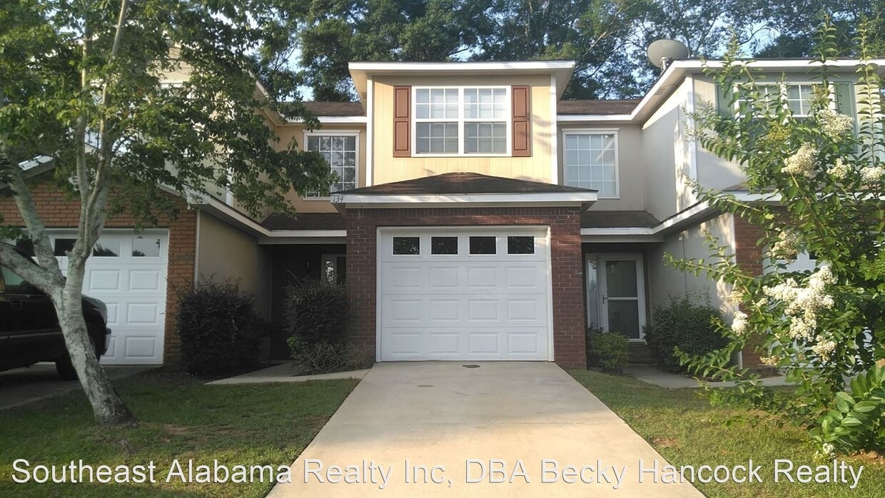 2 br, 2.5 bath House - 134 Woodmere Dr