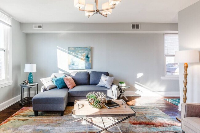 Building Photo - 1614 Mansfield St