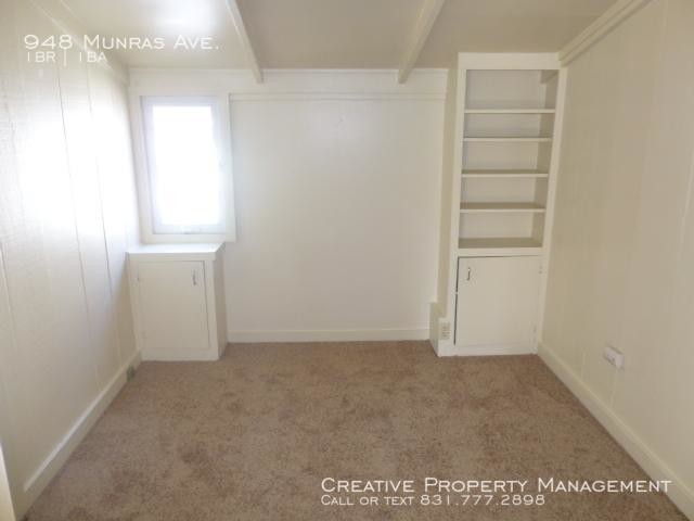 Building Photo - 1 bedroom in Monterey CA 93940
