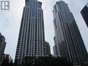 Building Photo - 763 Bay St.