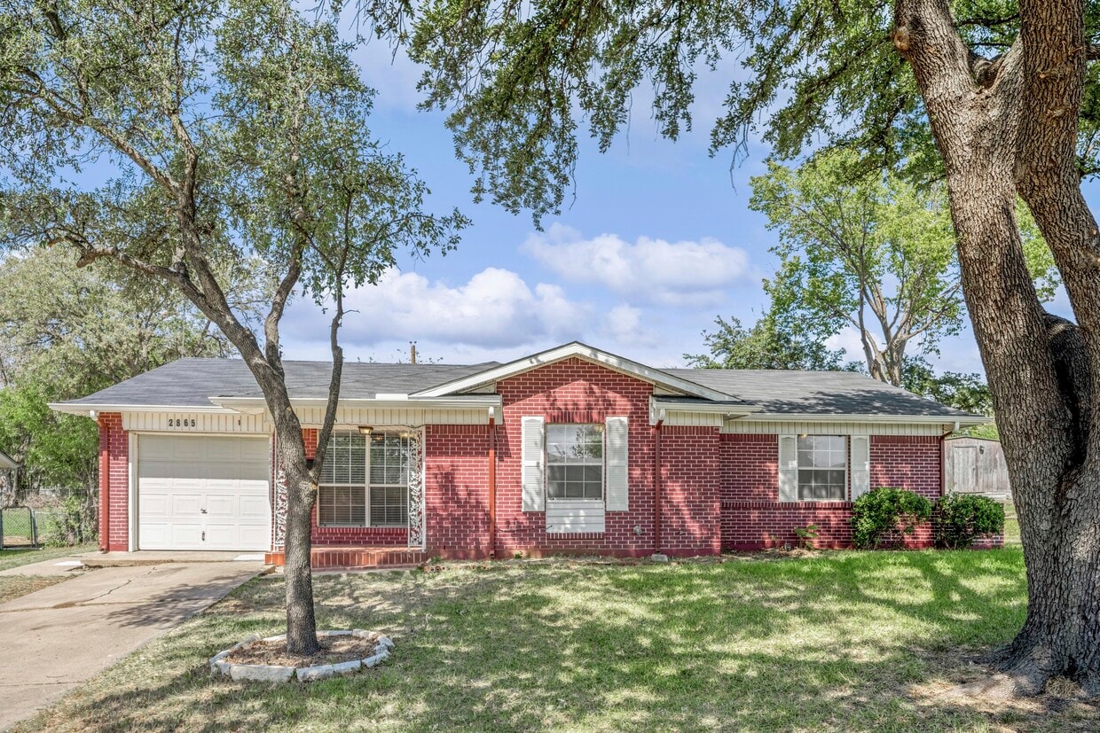 2865 Joanna Dr, Farmers Branch, TX 75234 House Rental in Farmers