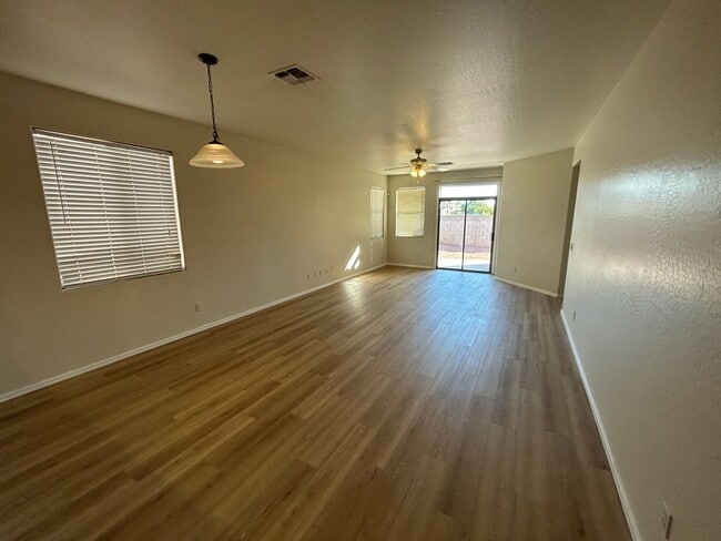 Building Photo - 6315 S 69th Glen