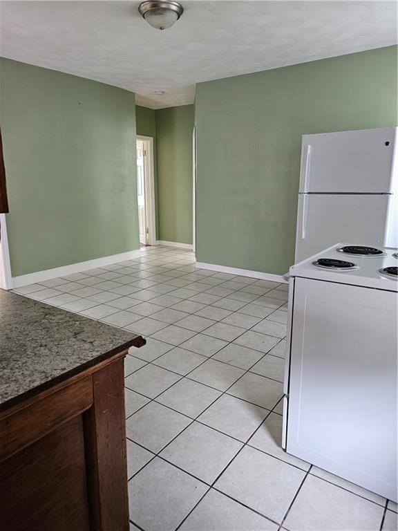 Foto del edificio - 37 1/2 Pleasant St