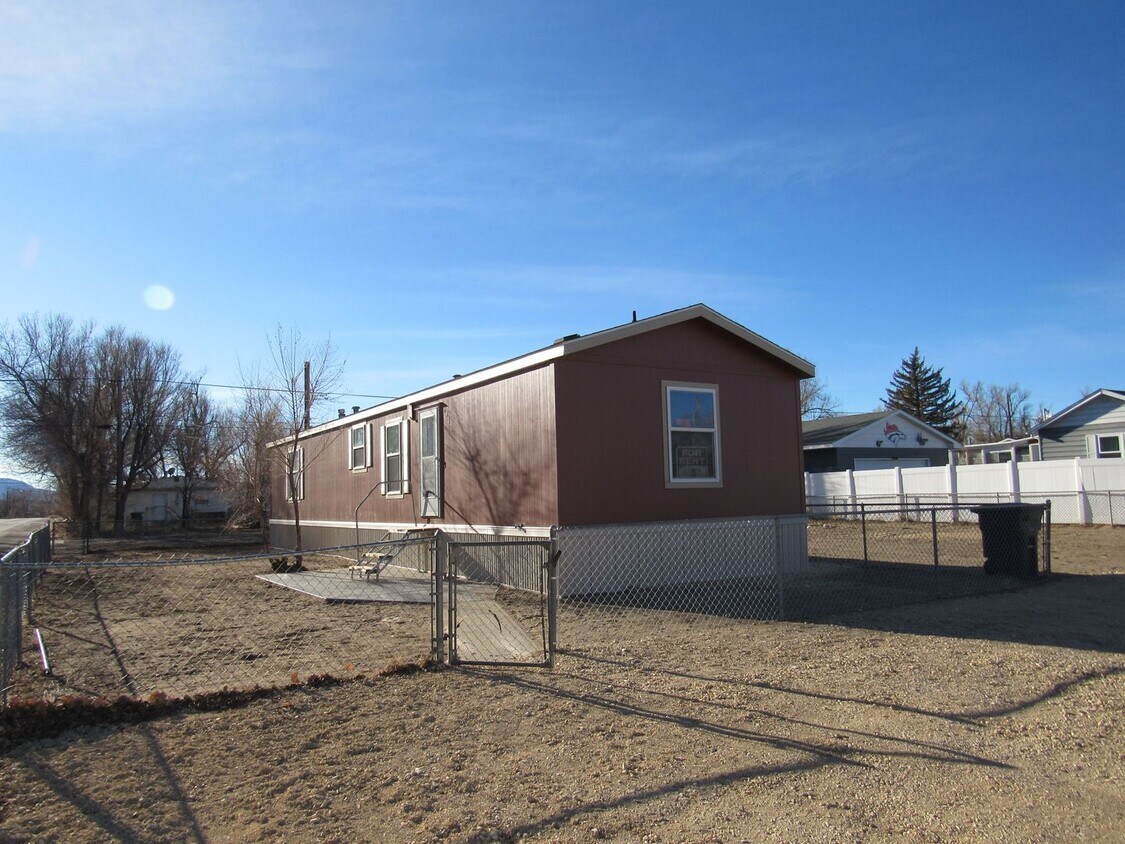 444 Midwest Ave, Mills, WY 82644 House Rental in Mills, WY