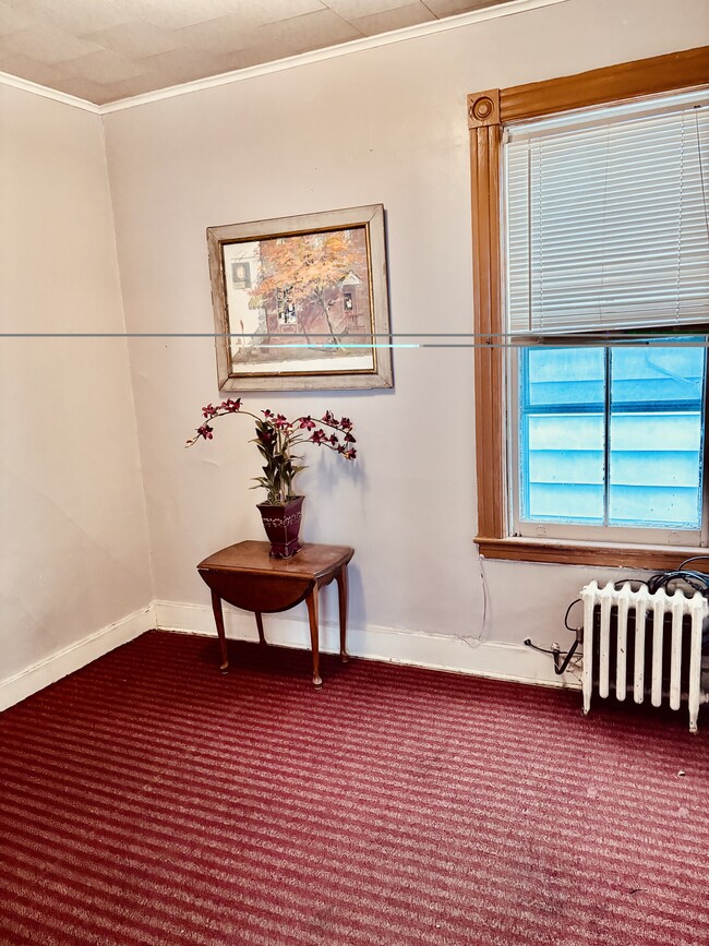Building Photo - 497 Hamilton St
