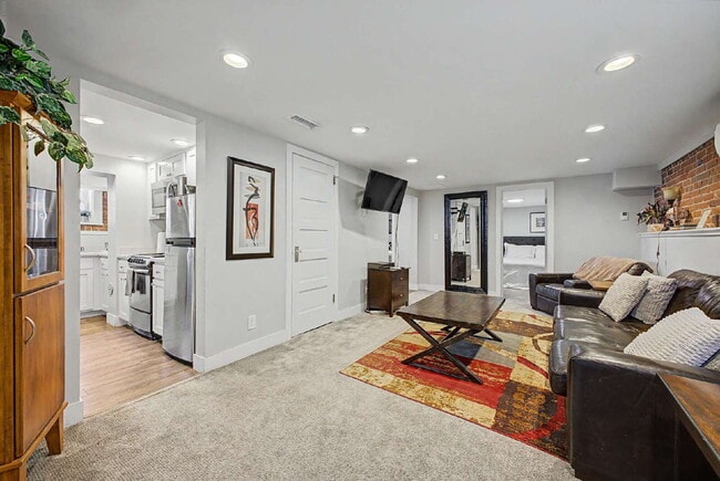 Building Photo - 1156 S Downing St