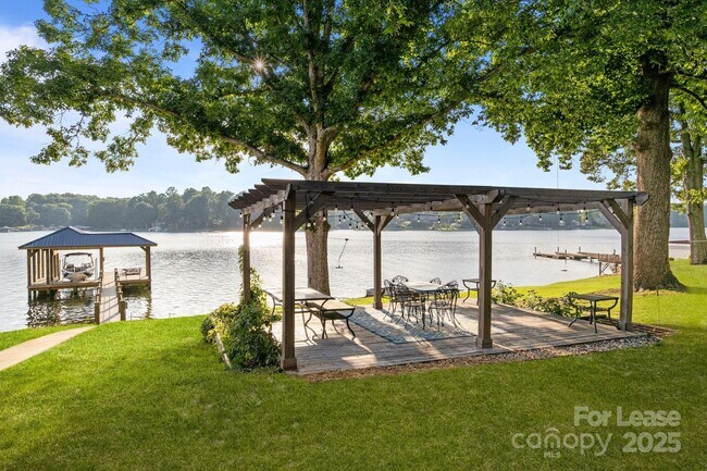 Foto del edificio - 4159 Todd St