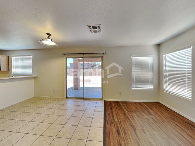 Foto del edificio - 11818 W Altadena Ave