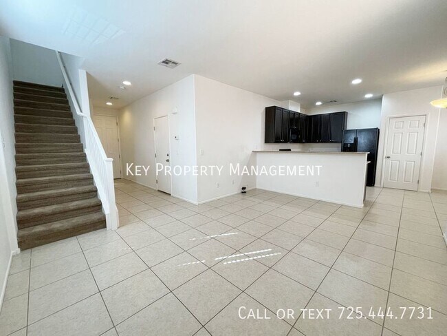 Foto del edificio - 2 STORY 3 BR HOME IN MOUNTAINS EDGE!